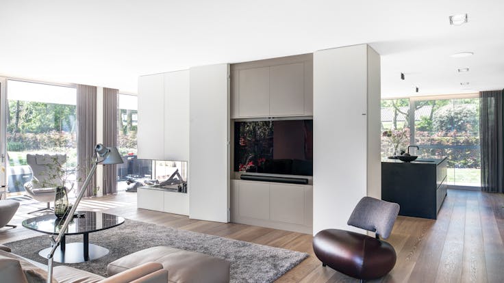 Living room in Villa Lanaken Belgium in Lanaken Belgium with Rockfon Mono Acoustic TE-Edge