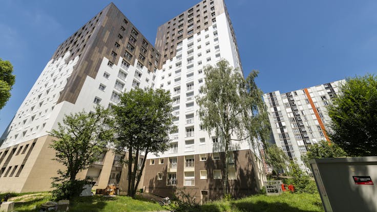 Tours Bièvre in Antony, France cladded with Rockpanel Colours and Woods facade cladding. Social housing. High rise