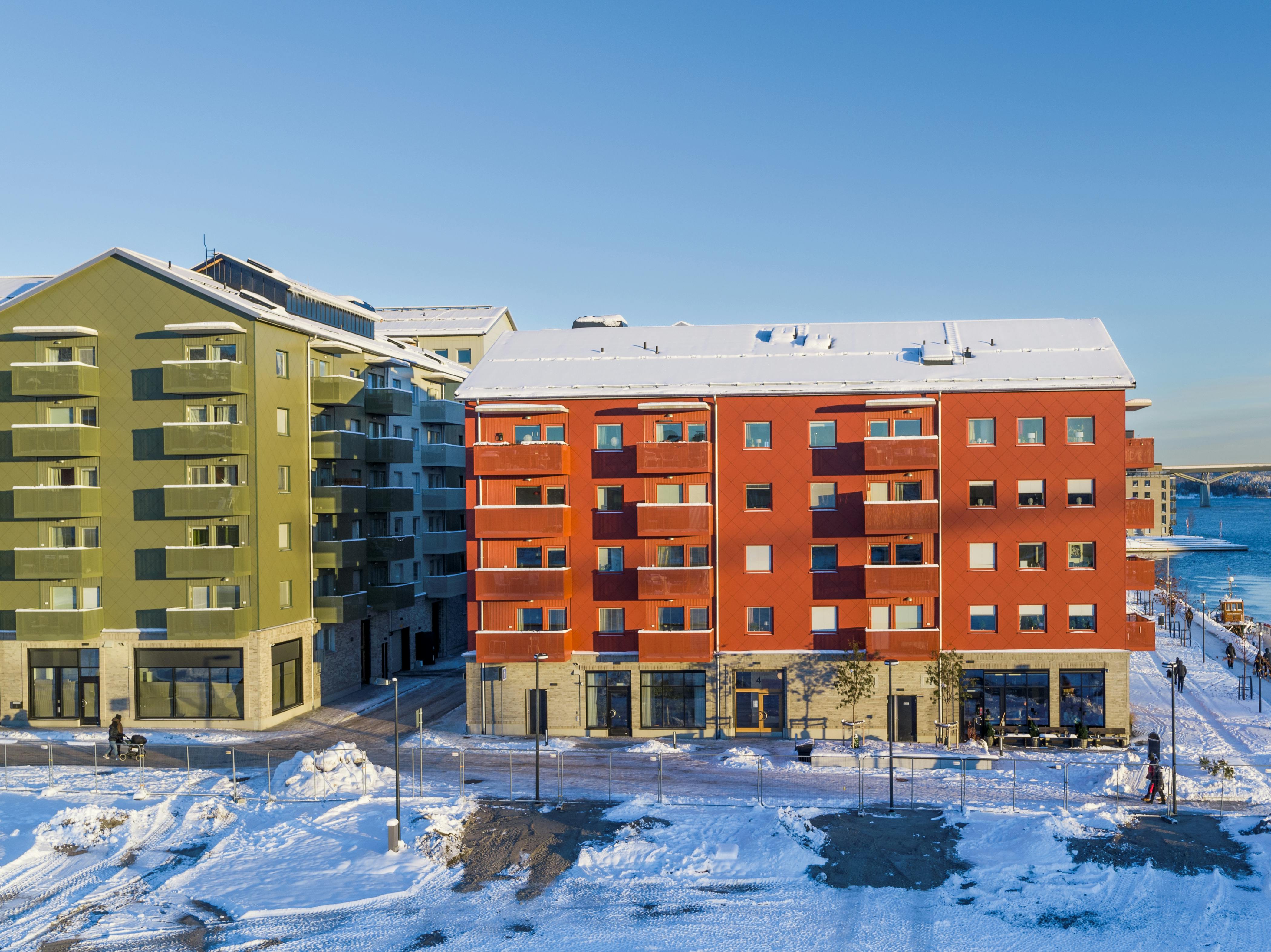 HERO Rockpanel Case Study Sweden Rockpanel Colours (RAL6003, RAL 6013, RAL7022, RAL7032 & RAL 8004)