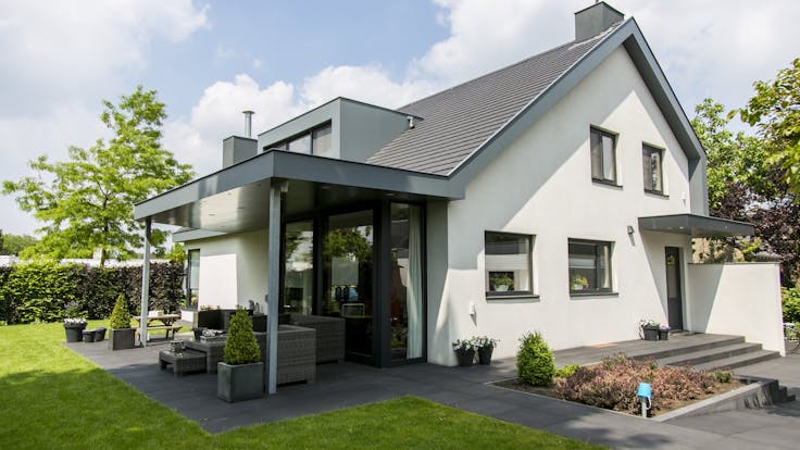 Private house with Rockpanel Uni/Colours