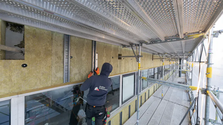 Hangar 4, facaderenovering kontor- og flyhangar i Københavns Lufthavne