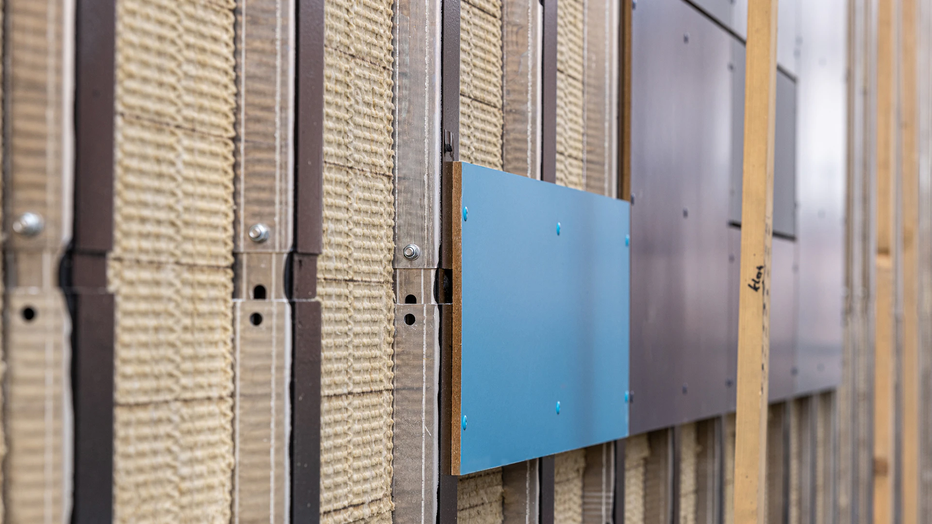 Urkerweg Emmeloord, renovation project, ventilated facade, GBI. NL, rw-bnl, rockvent, gevel