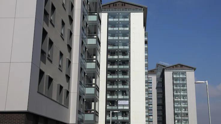 The Crofts Project - RAINSCREEN DUO SLAB and Rockpanel installed
