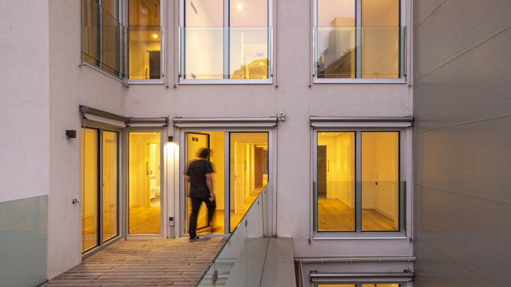 Hotel Colon Galicia de Vigo reconvertido en viviendas Passivhaus REDArt silicato, Ventirock, Hotel reconverted in Multi family house