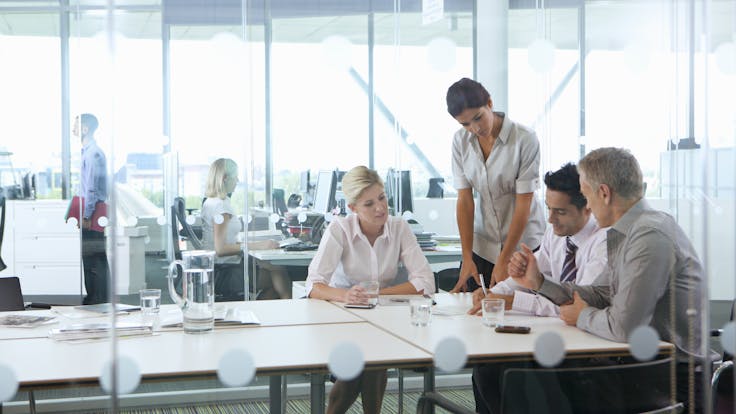 Illustrative image, office, meeting room, sound insulation, acoustics, multiple people, open plan office