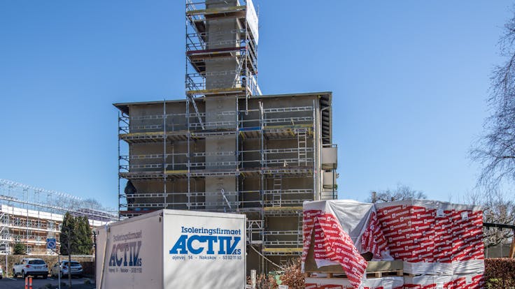 Geels Skovbryn. • Byggeperiode: 2022-2023 • Areal/kvadratmeter: 600 m2 • Bygherre: A/B Geels Skovbryn • Entreprenør: Activ Isolering A/S • Underentreprenør: Hansens • Produkter: Facadebatts • Bygningstype: Boligforening, etagebyggeri