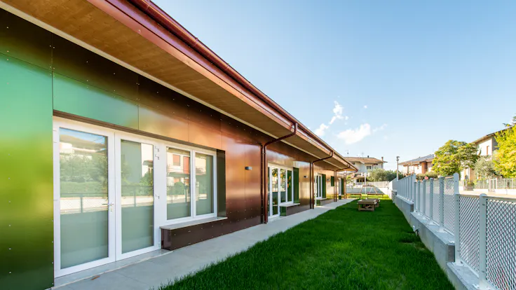 Reference project: new schools