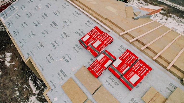 R-Class Builder Image - Randy Rand Pitch Roof insulation - Comfortboard 80