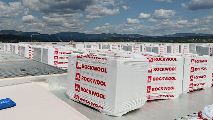 reference, egger glas, production hall, flat roof, hardrock 040, gersdorf, austria