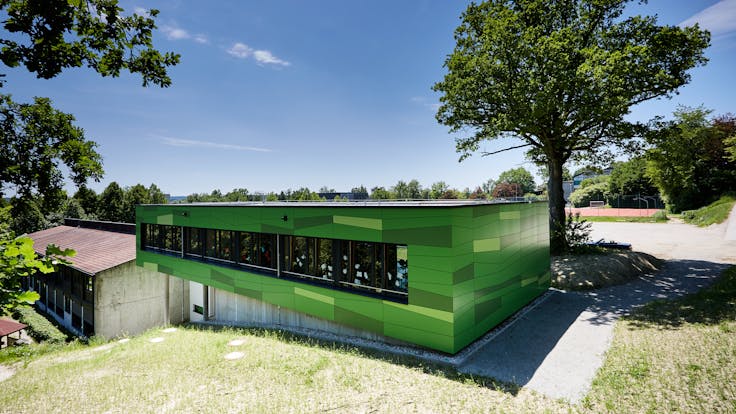 Renovation and extension of the Betty-Greif school in Pfarrkirchen, Germany with Rockpanel Colours incl. ProtectPlus coating