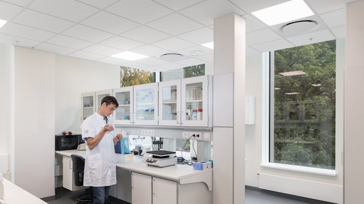 Laboratory in Rigshospitalet in Copenhagen Denmark with Rockfon Hygienic tiles and Chicago Metallic grid.