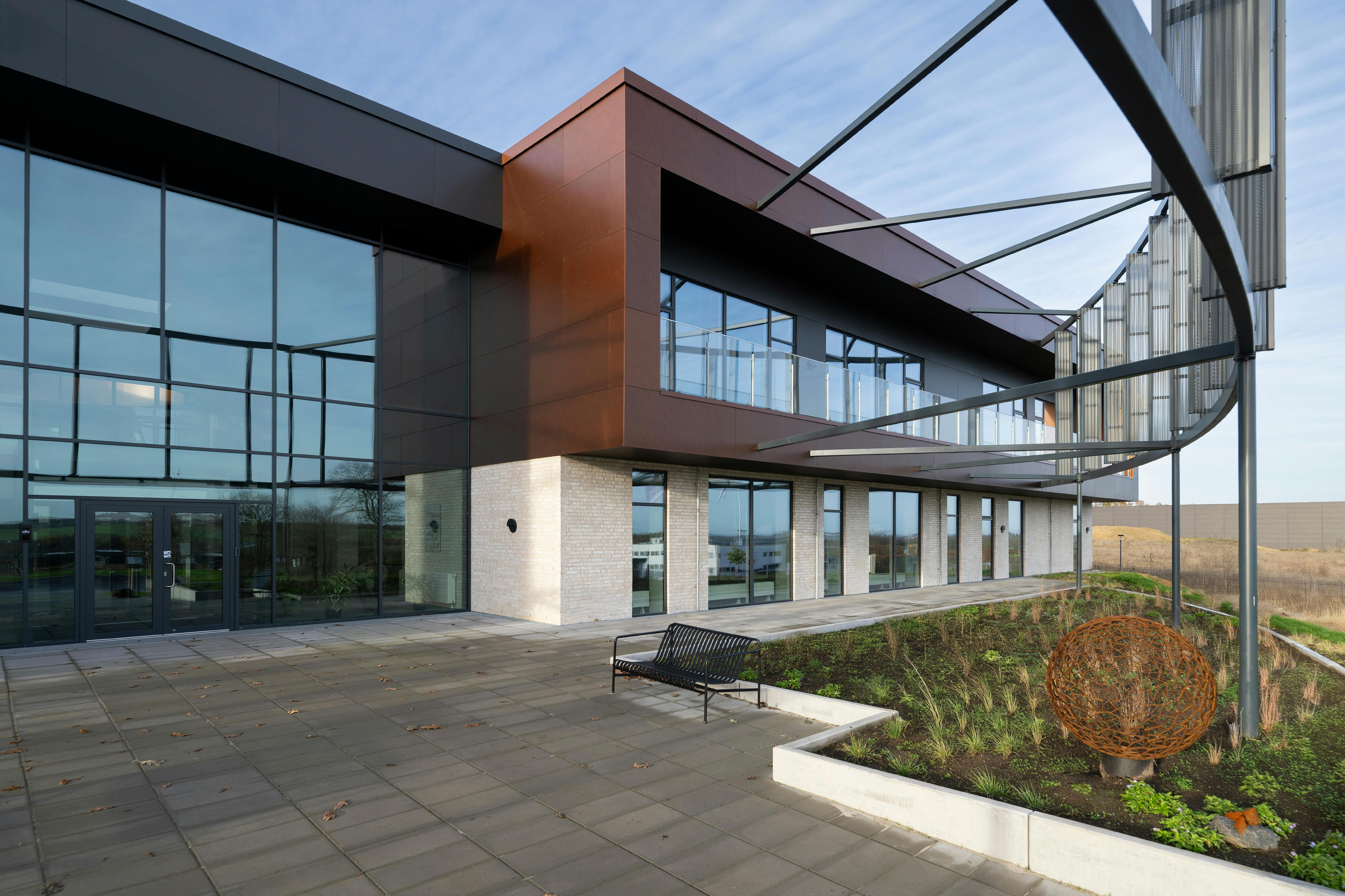 Case Study, PT Defence, DK, Rockpanel Metals Bronze + Rockpanel Metals Dark Copper.