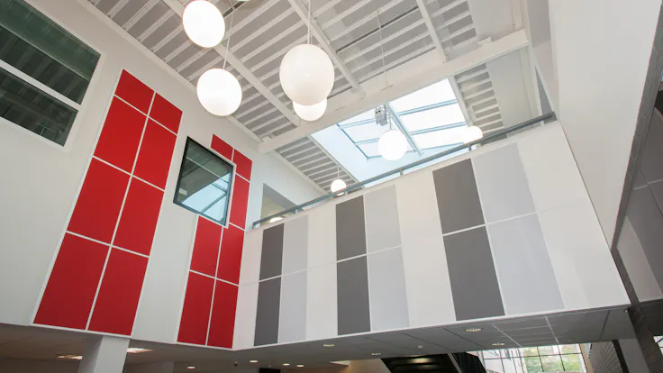 Heartlands Academy, Rockfon Color-all Plaster Concrete Charcoal Chili wall absorbers, Rockfon Contour, Sonar B, Scholar, Hygienic, education