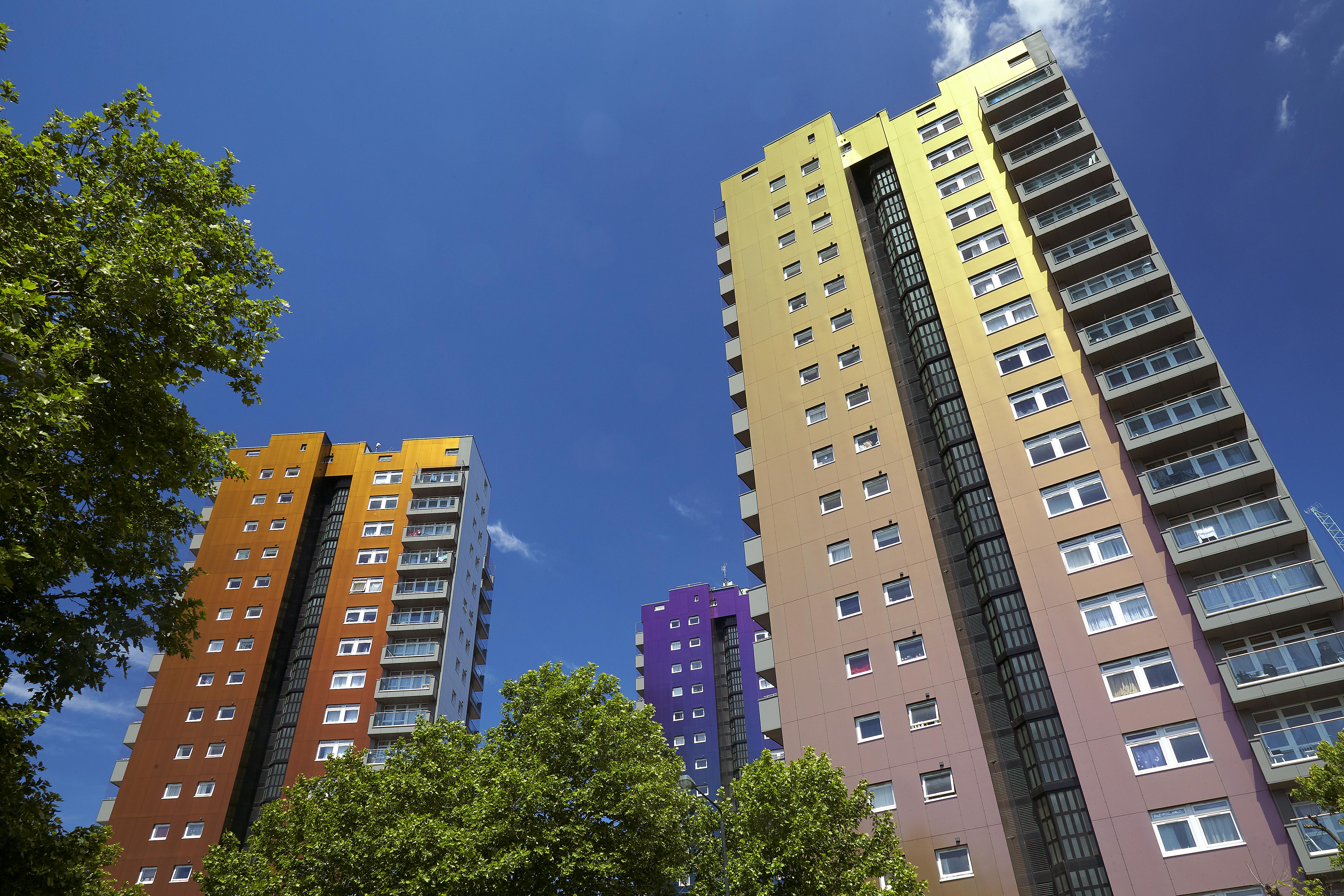 Tustin Case Study Rockpanel Chameleon