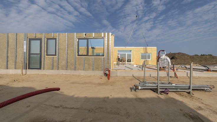 Rockzero, Nybyggeri, Kirke Stillinge, prefab