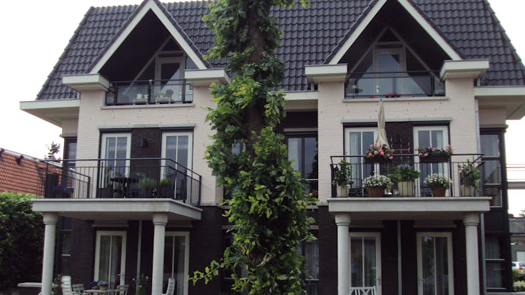 Rockpanel applications along the roofline and other detailing