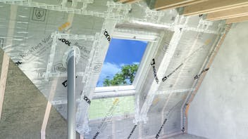 20220603 RW-CWE ILLUS 475