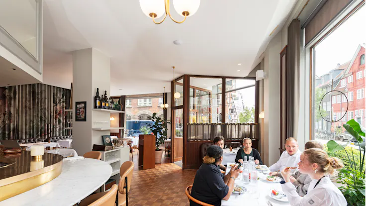 Restaurant Møntergade in Copenhagen with Rockfon Mono Acoustic ceiling