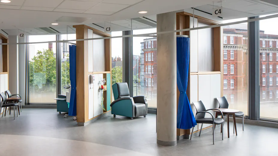 A hospital ceiling at Clatterbridge Cancer Centre with Rockfon MediCare Plus acoustic ceiling tiles