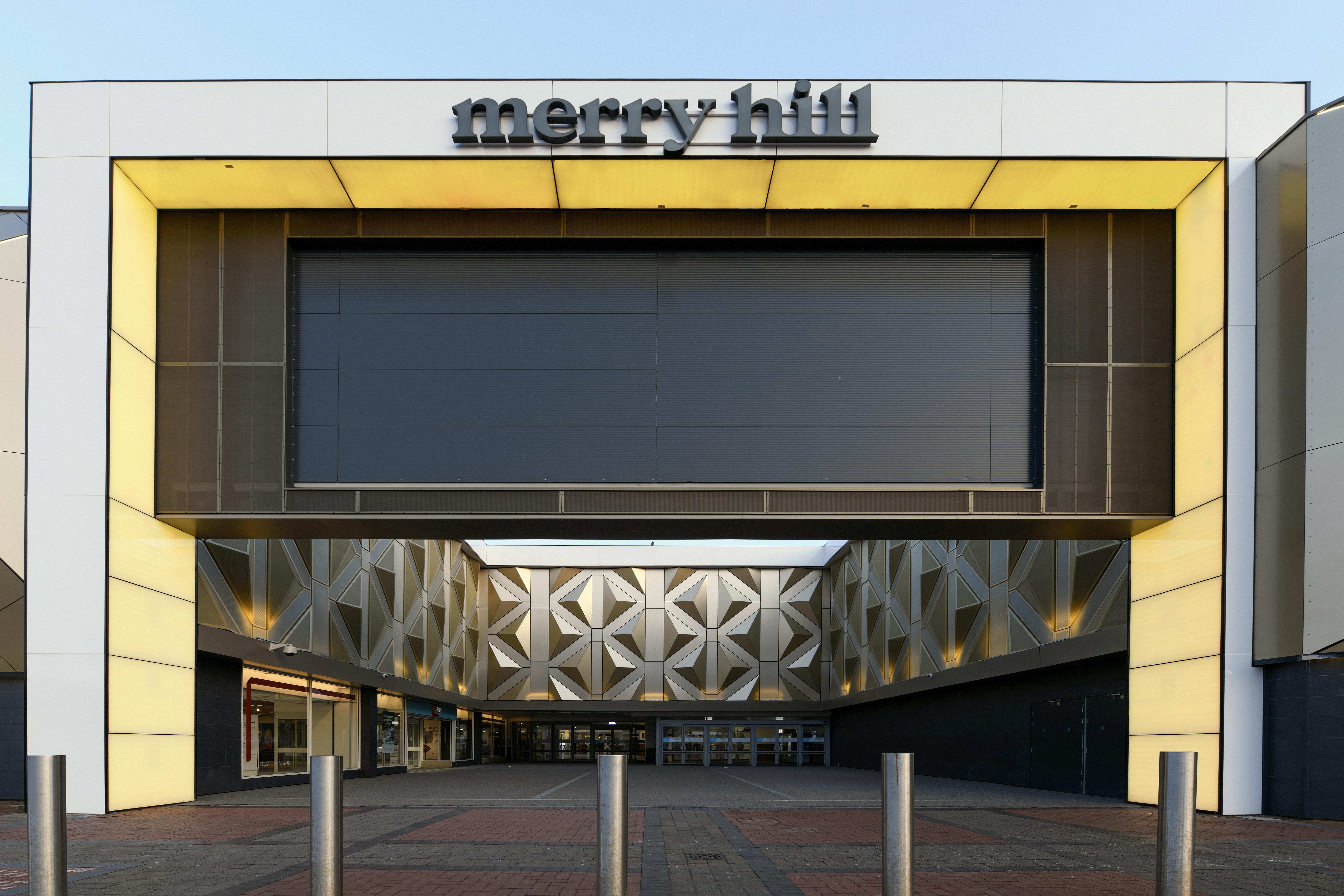 Merry Hill Case Study Rockpanel Metals Rockpanel Chameleon
