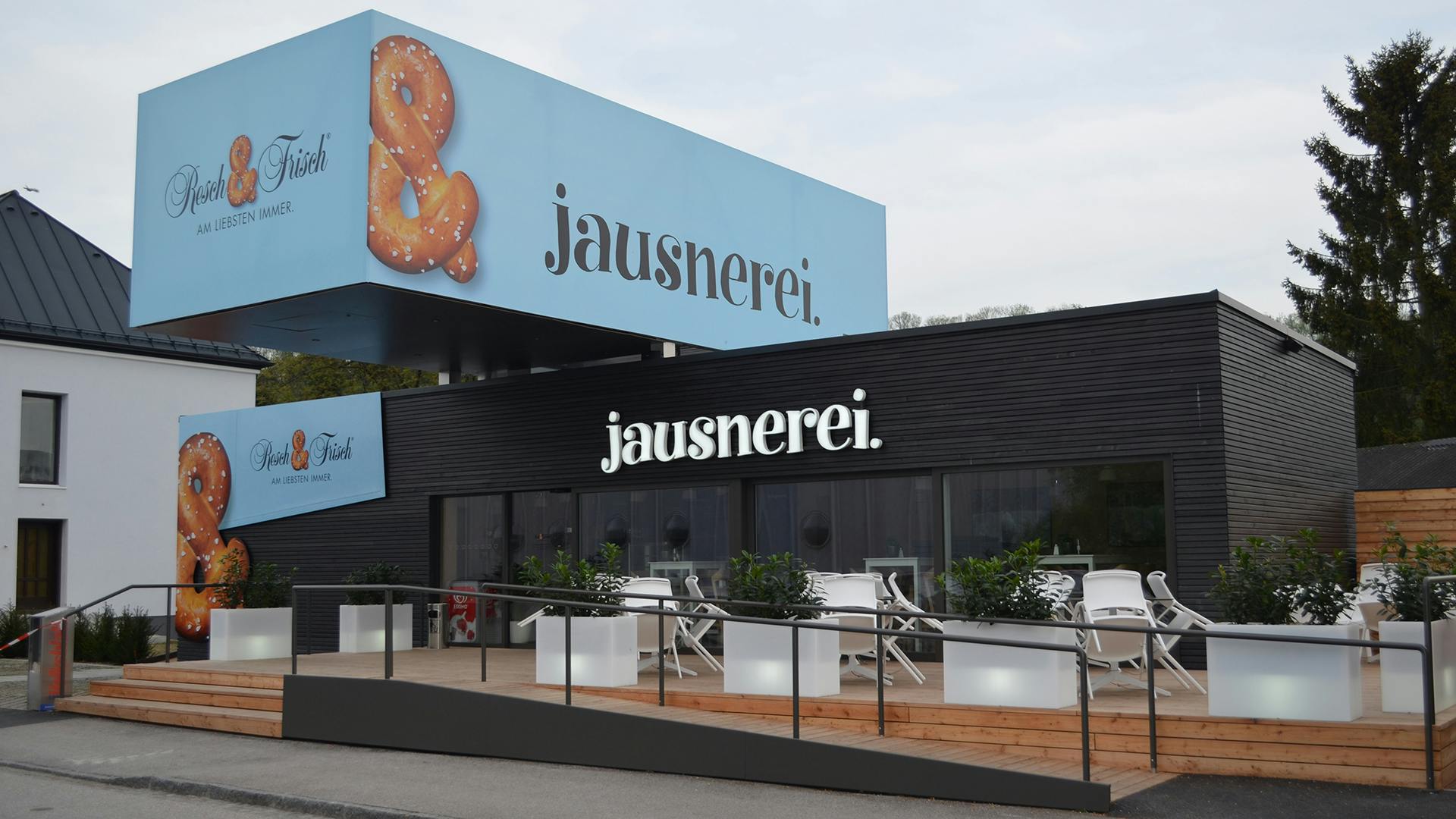 reference, resch & frisch jausnerei, wooden frame construction, wels, austria