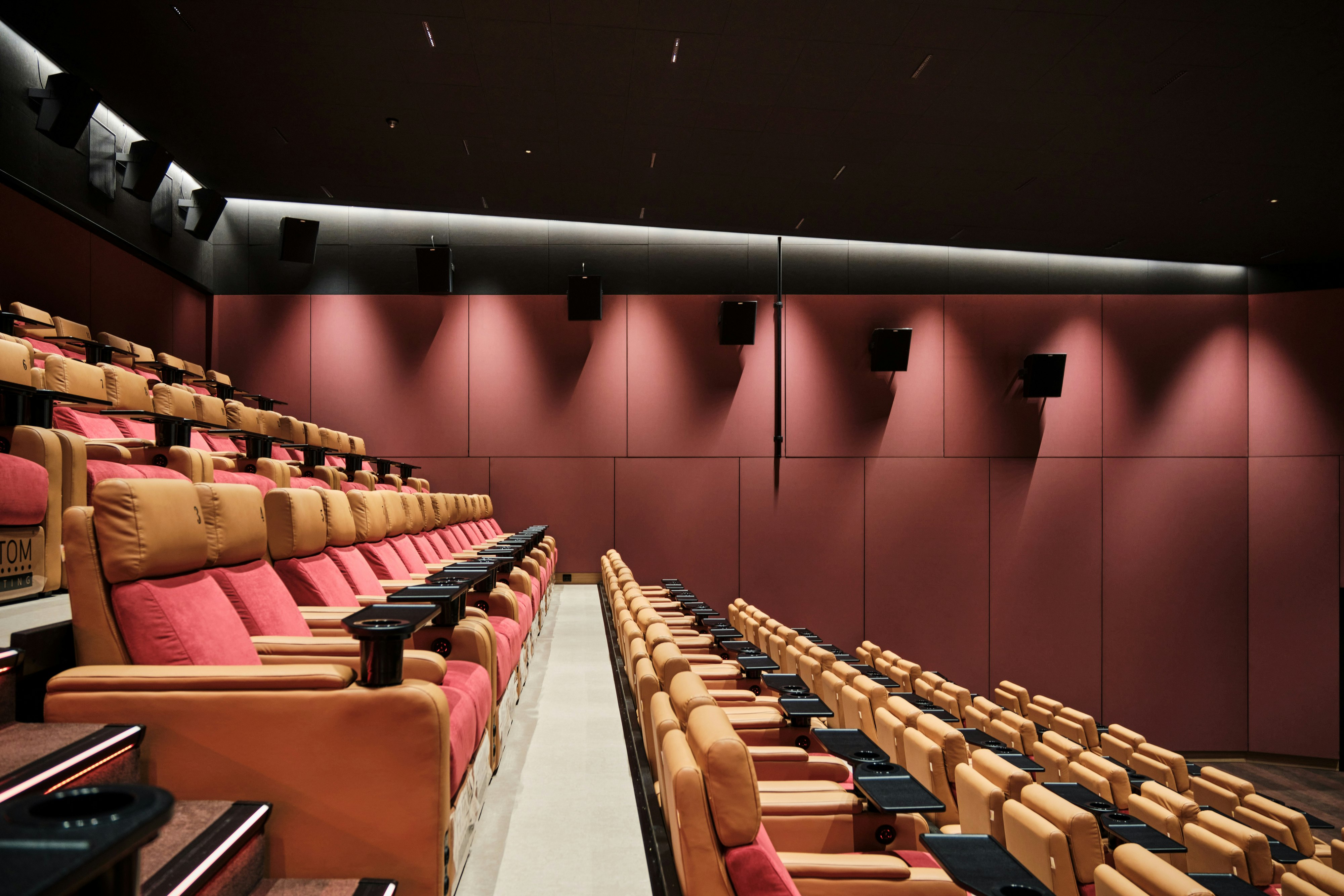 Cinema in Edda Kino in Haugesund Norway with Rockfon Canva and Rockfon Color-all X-Edge