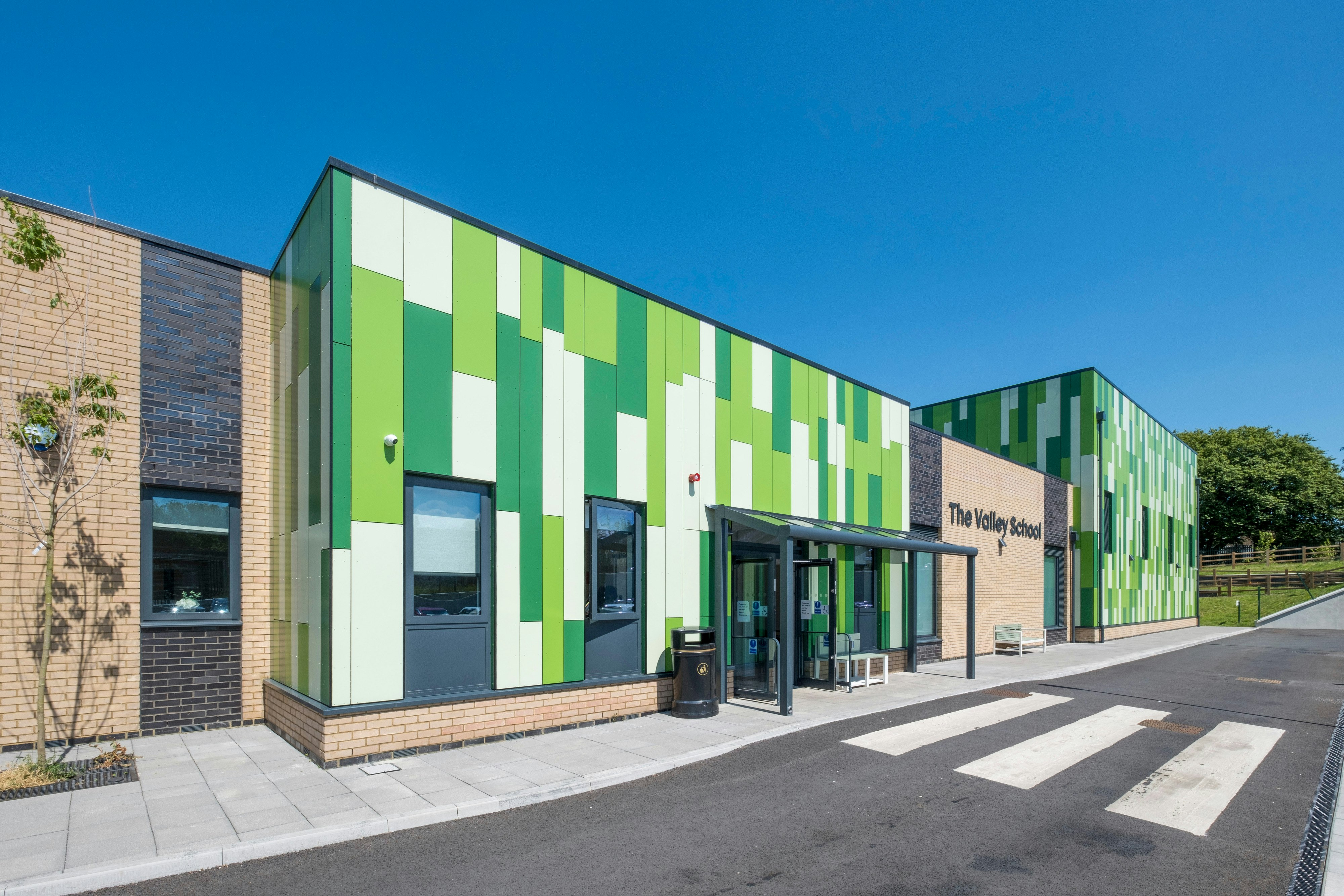 Case Study, Valley School, UK, Rockpanel Colours, RAL 120 80 20, RAL 6001, NCS 20 70 G30Y.