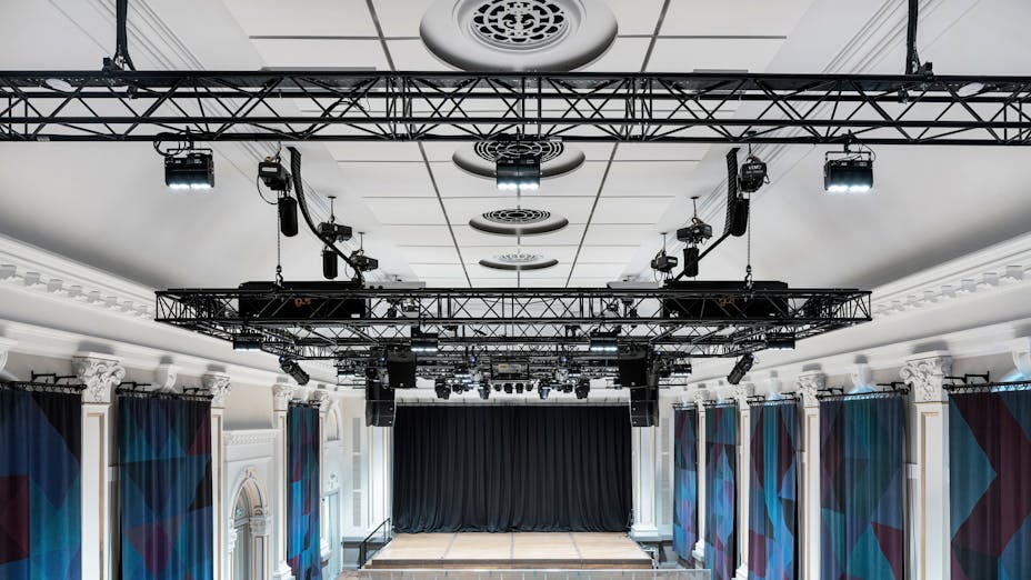 Auditorium / Concert Hall in The Beacon in Bristol United Kingdom with Rockfon Eclipse 