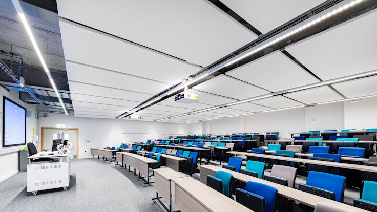 Auditorium in Lincoln University Medical School in Lincoln United Kingdom with Rockfon Eclipse