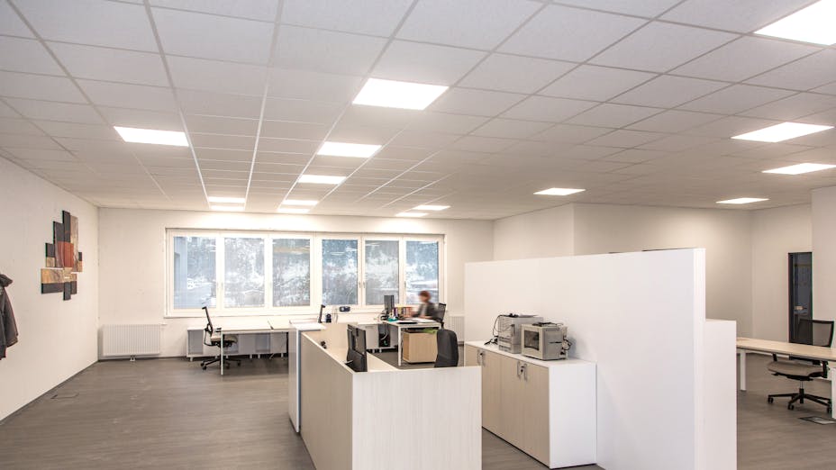 Open Plan Office in Q24 Business Park in Imst / Tirol  with Rockfon Pagos Oris New A-Edge