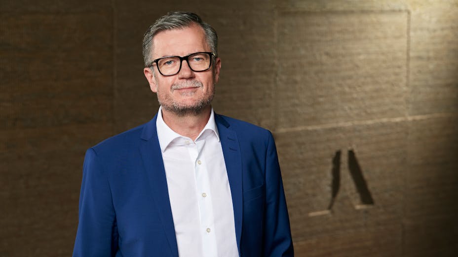 As Senior Vice President for Group Operations & Technologies, Bjørn Rici Andersen is responsible for six functional areas that support the Group: R&D, Technology, Sourcing and Procurement, Operational Excellence, Supply Chain and Safety, Health and Environment. He joined ROCKWOOL in 1994 and Group Management in 2018.