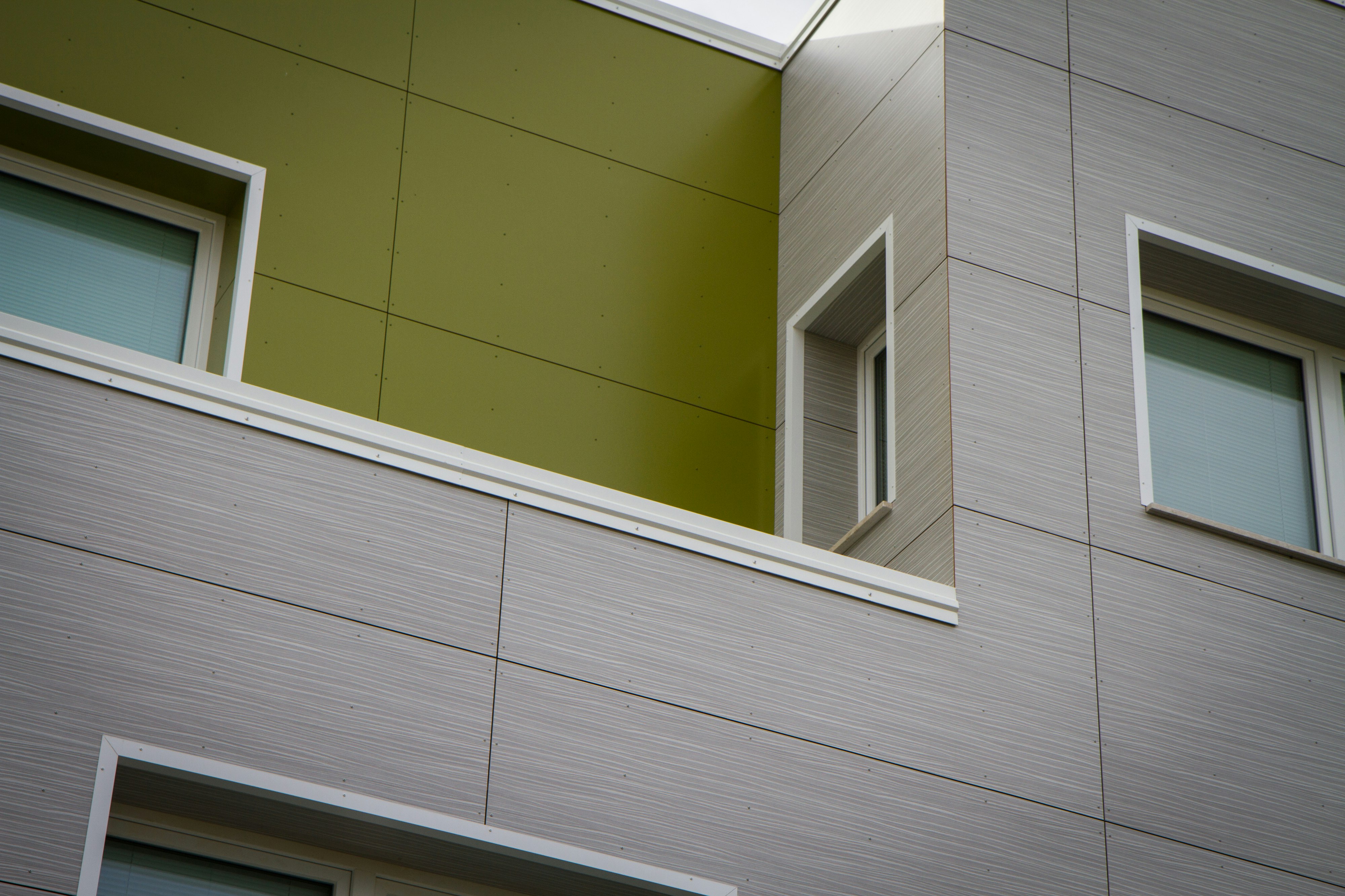 Rockpanel Case Study
Primary School Ancona
Rockpanel Colours
Rockpanel Woods Marble Oak