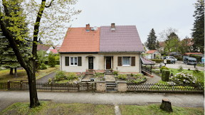 renovation, sanierung, single family house, berlin, old house, new house, opposite, germany, roof renovation, dachsanierung