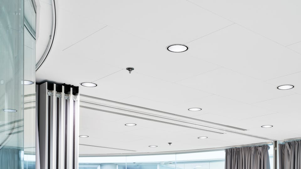 Acoustic ceiling solution: Rockfon Blanka®, D, 1200 x 600