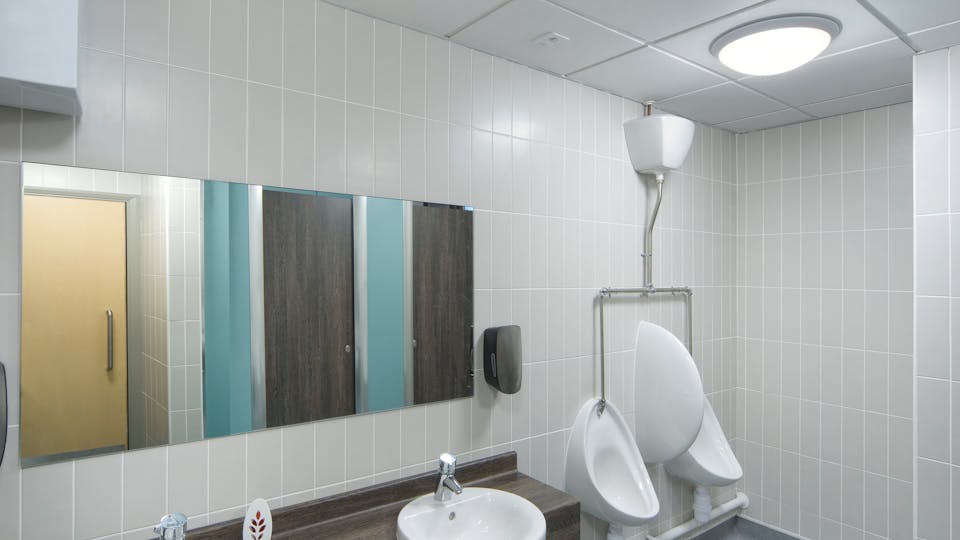 Acoustic ceiling solution: Rockfon® Koral™, 600 x 600
