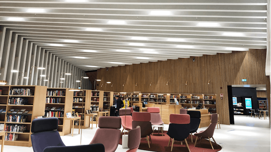 Library in Kirkkonummi Finland with Rockfon Sonar Activity and Rockfon Industrial Black