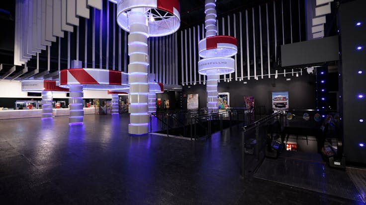 Cinemes Centre Splau, Coloral Th 40 Black A-edge, Baffles Deco 40, leisure movie theatre