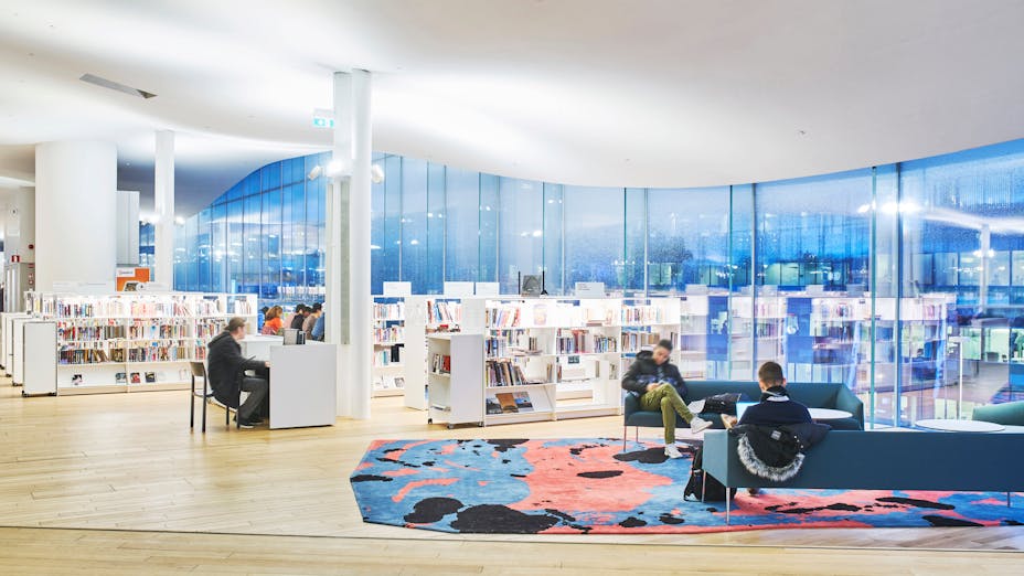 Helsingfors nybyggda centrumbibliotek Ode