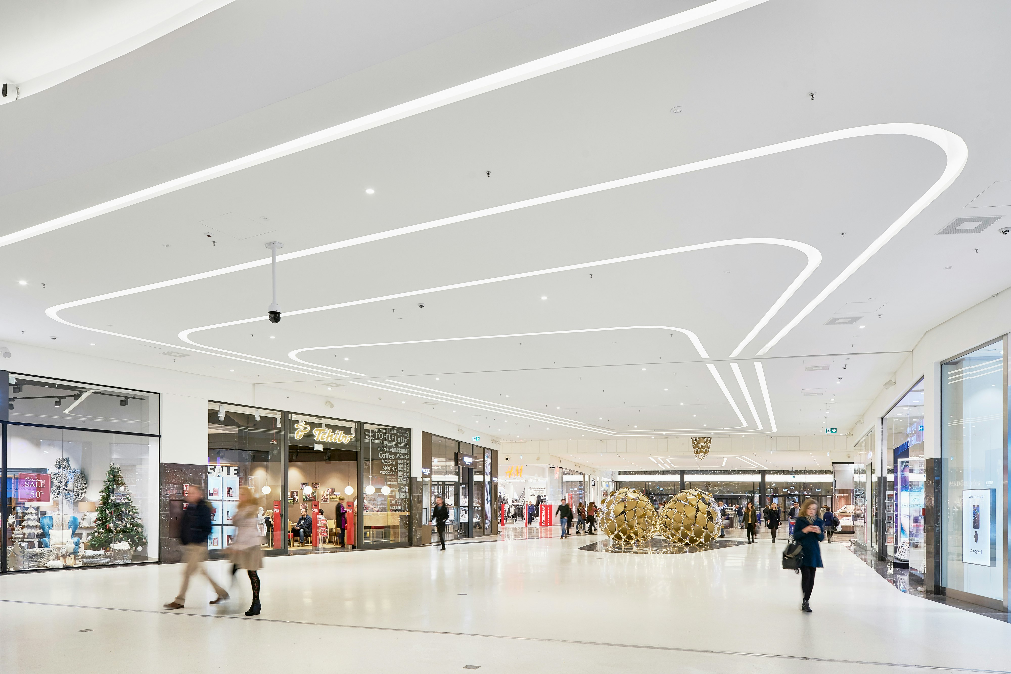 Posnania Shopping Mall,Poland,Poznan,6.000 m²,SUF-SYSTEM,Bartosz Makowski,ROCKFON Mono Acoustic,Mono Direct TE,
1200x900x40,1800x1200x40,white,Mono Ready Mix
