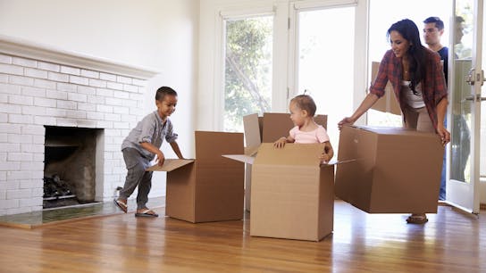 Family moving into new house, move