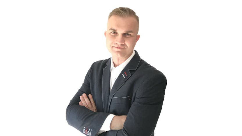 Sales Manager Paweł Dopierała 