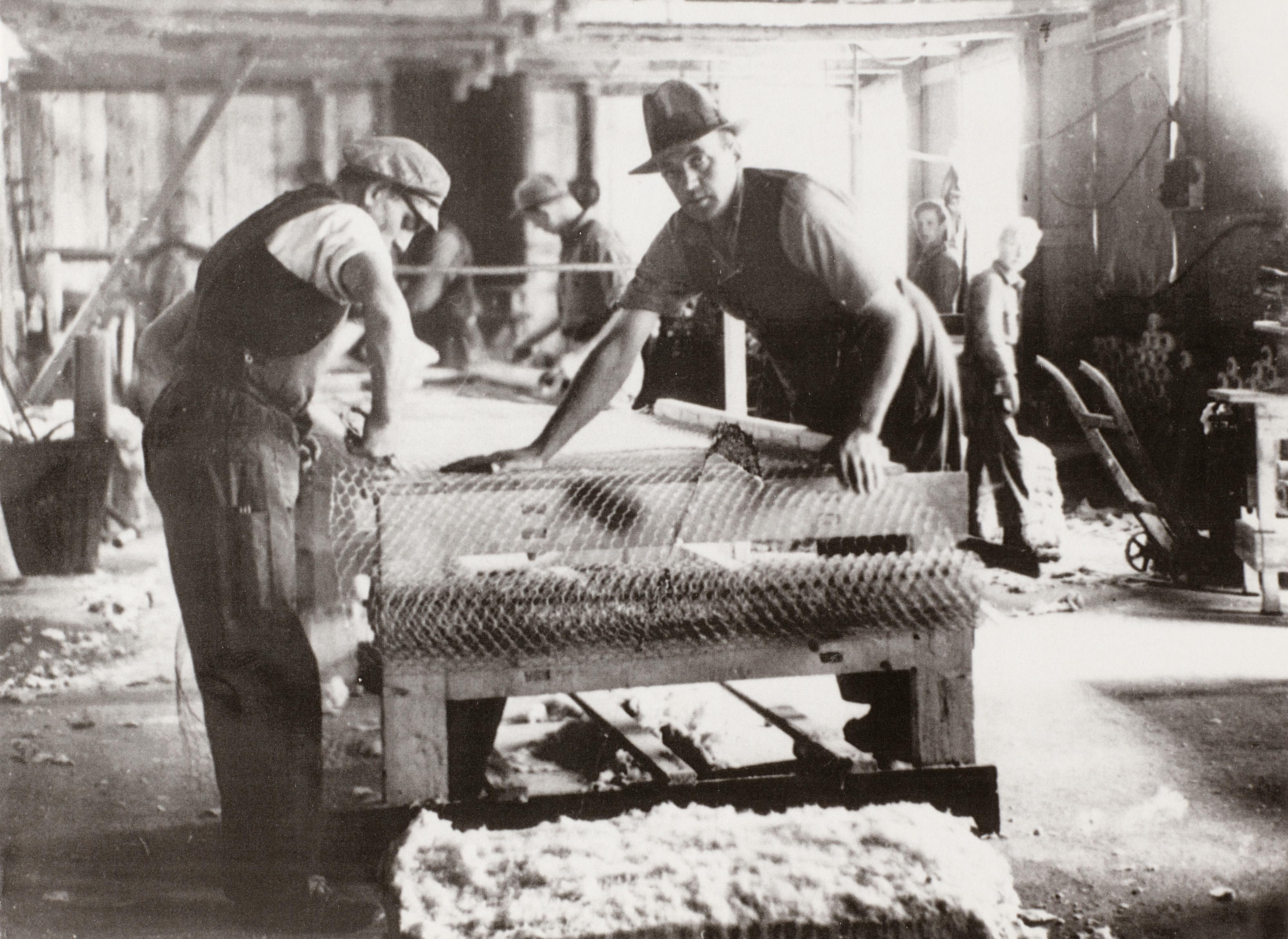 Production at the Factory in Hedehusene late 1930.