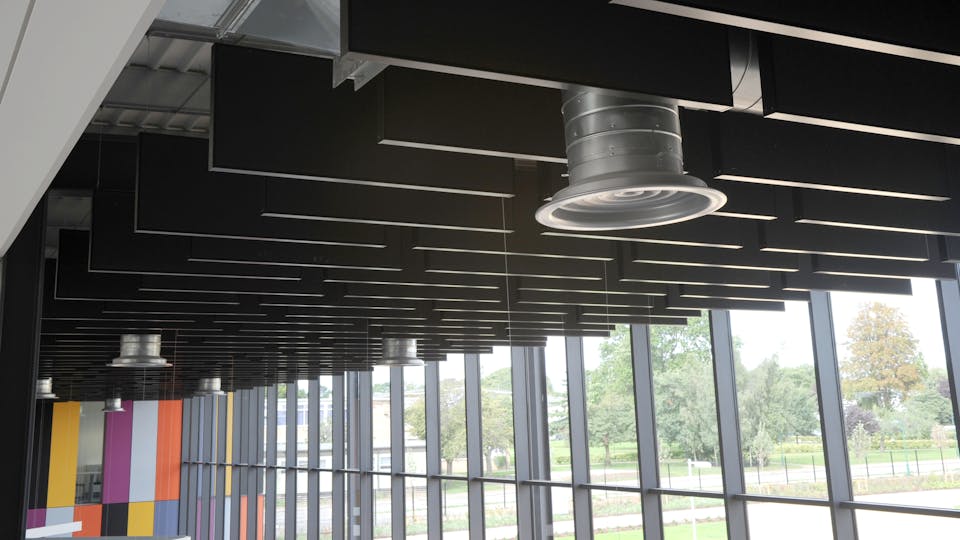 Acoustic ceiling solution: Rockfon® Industrial™ Baffle, 1200 x 450