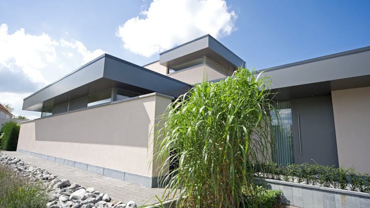Roofline application on Single Family House with Rockpanel Uni/Colours in Ertvelde, Belgium.