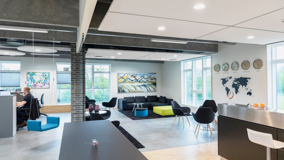 Acoustic ceiling solution: Rockfon Eclipse®, As