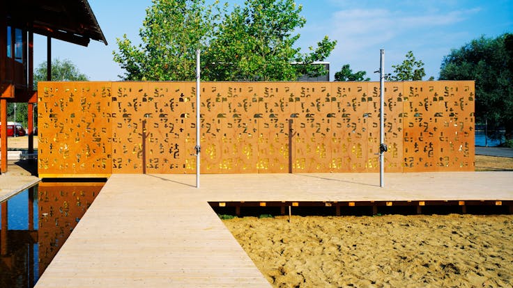 Beach bar in Konstanz, Germany for the Seezeit Studentenwerk with Rockpanel Natural exterior cladding