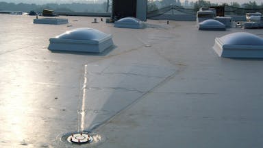 flat roof, flatroof, tapered roof, slope, punktentwässerung, kehllinie, gefälledach, germany
