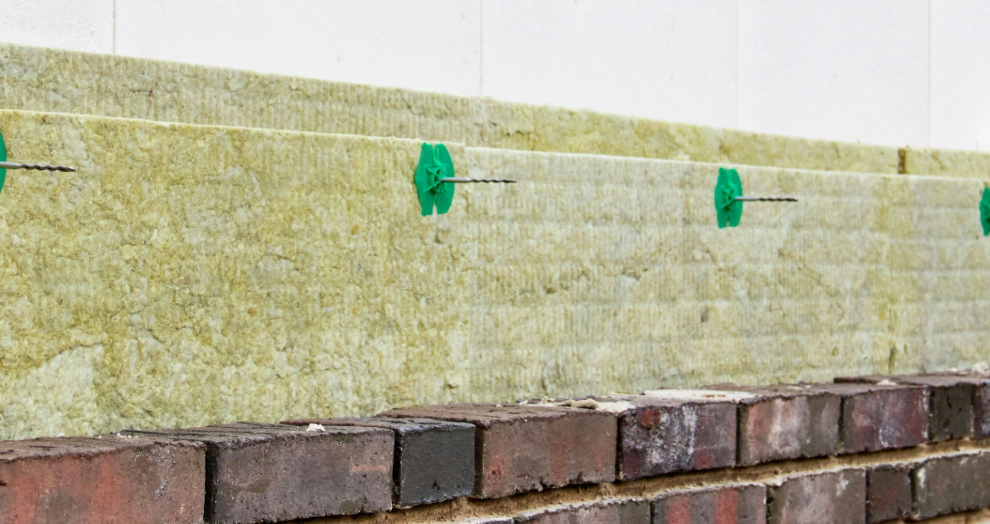 product, installation, cavity wall, cavity wall insulation, cavity wall insulation board, kernrock, kernrock 033, kernrock 035, kerndämmung, kerndämmplatte, zweischaliges mauerwerk, brochure, broschüre, dämmung von außenwänden, germany, PIM