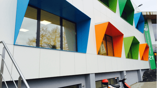 Renovation of an office building with Rockpanel Ply in Limelette, Belgium