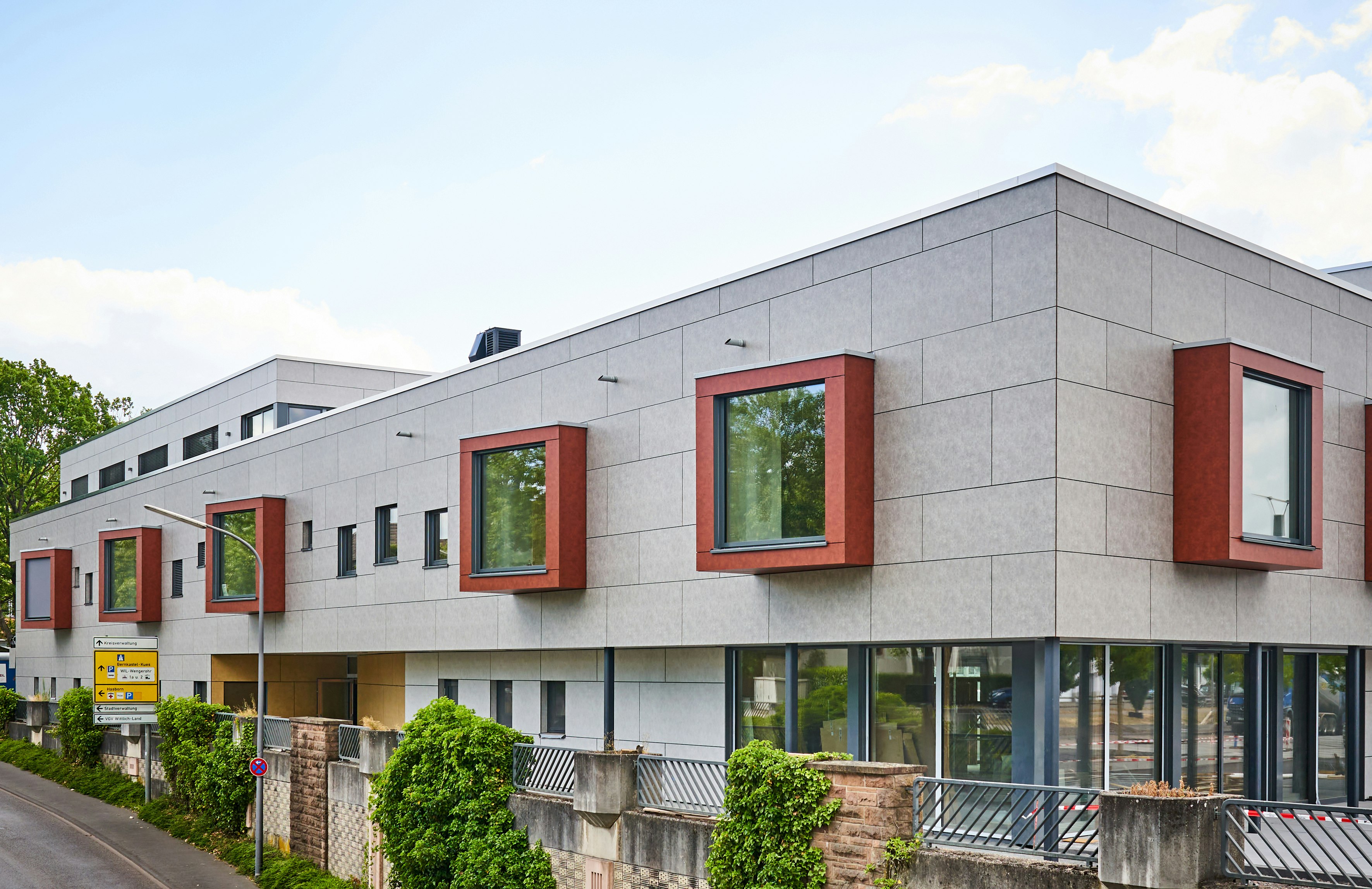 Rockpanel Stones Case Study
Wittlich
Rockpanel Stones Mineral Silver
Stones Mineral Chalk
Stones Mineral Limestone
Stones Mineral Rust